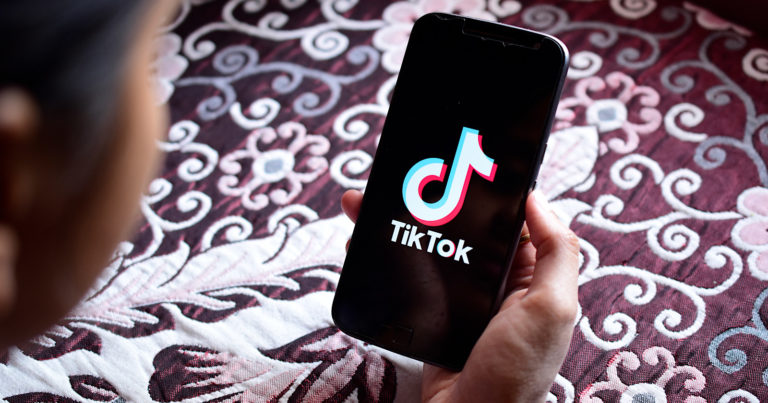 TikTok commence à permettre à certains utilisateurs d’ajouter des liens de sites Web dans les profils
